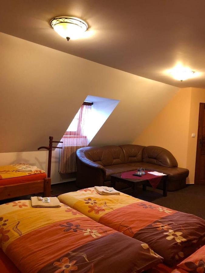 Penzion Kelt Hotel Zátor Exterior photo